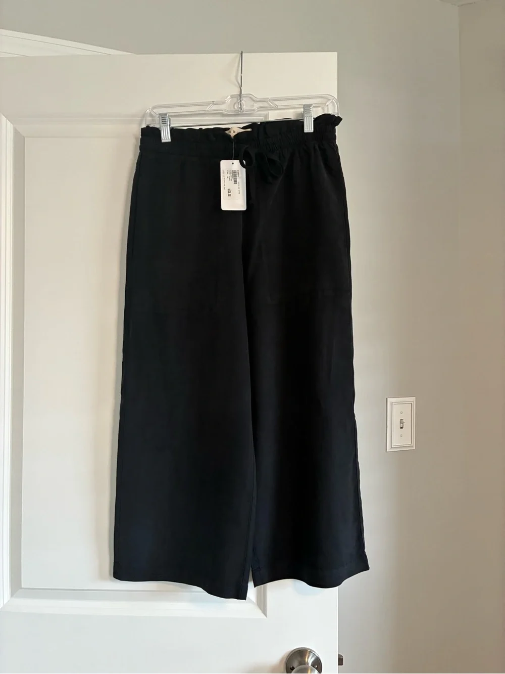 Evereve Cloth & Stone Black Wide Leg Cropped Drawstring Pants